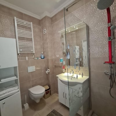 Rent of a comfortable 2-room apartment, 56 m², Mamaia, Constanța, Romania